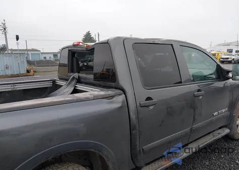 2012 Nissan Titan Pro-4X из США, поврежденный, VIN 1N6AA0EC8CN308154